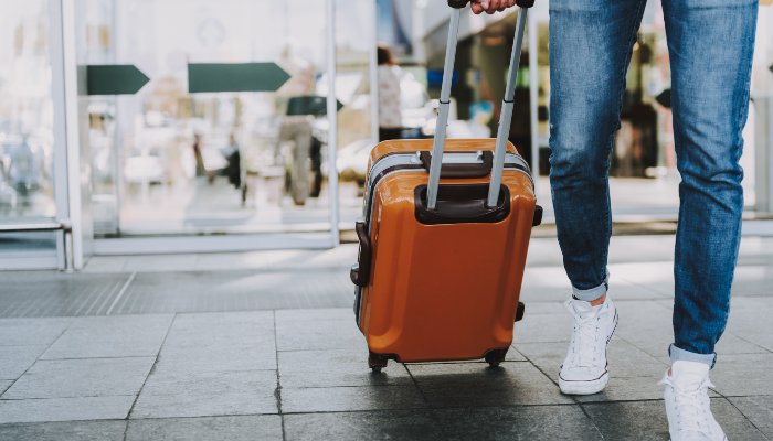 Managing luggage through blockchain